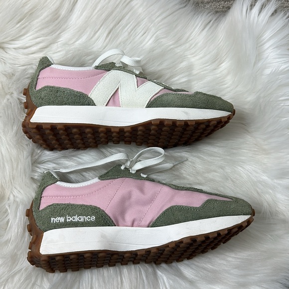 New Balance 327 Khaki & Pink Sneakers 7 - Picture 4 of 9